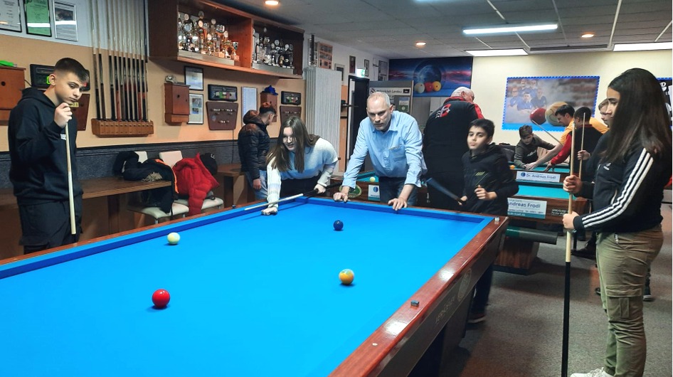 Billard im GTK Nachmittag Tipps und Tricks von Herrn Bichler